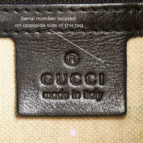 what does the 2 look like on a gucci bag